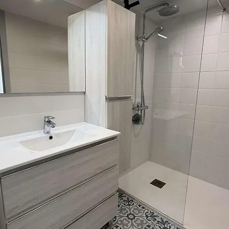 Pavillon Renove, Clim, Et Commerces A Pied - Ay090-028 Villa *
