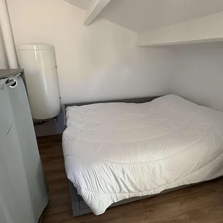 Pavillon Renove, Clim, Et Commerces A Pied - Ay090-028 *